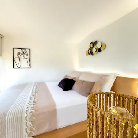 51 Sunny Deluxe Apartment Sarande