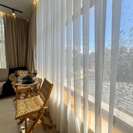 51 Sunny Deluxe Sarande